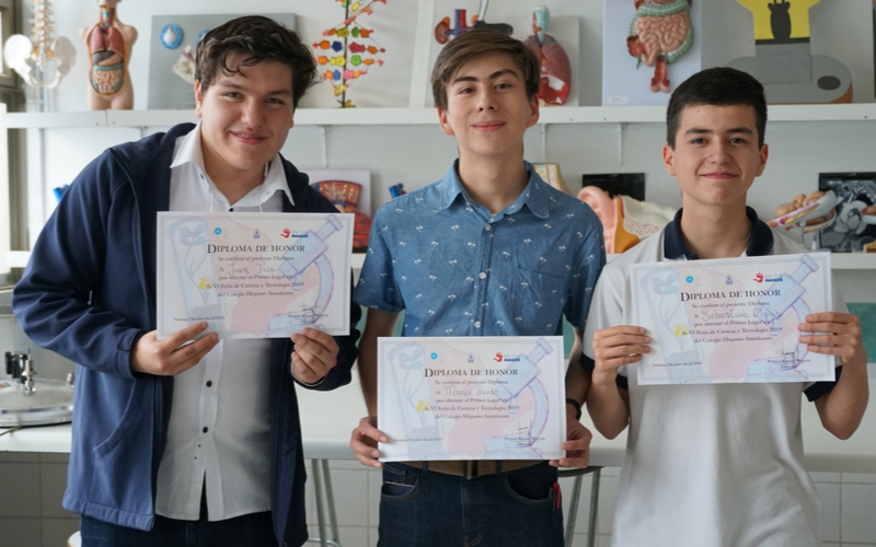 Estudiantes del ODB triunfan en la Feria Científica del Hispano-Americano