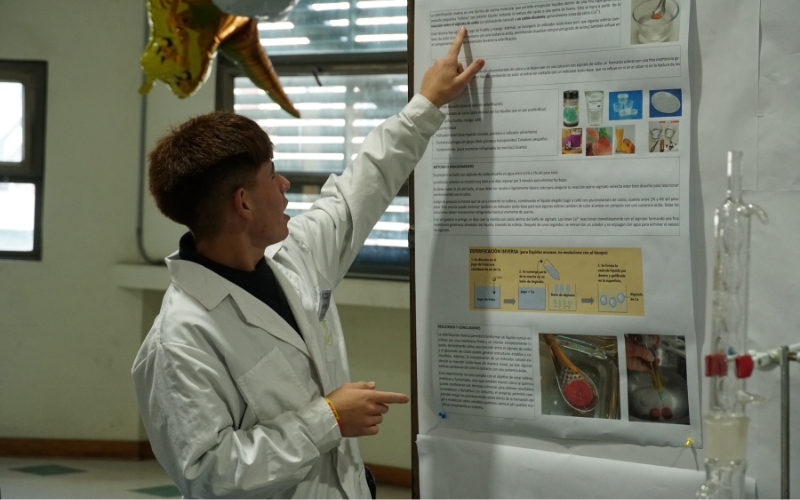 Colegio Oratorio Don Bosco realizó su Feria Científica 2025 con experimentos y show interactivo