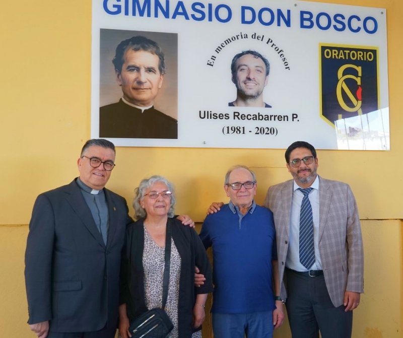 Inauguración del Gimnasio Renovado en Honor al Profesor Ulises Recabarren